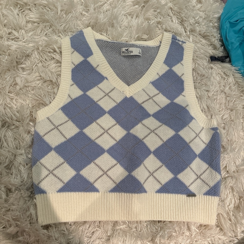 hollister tank top size medium